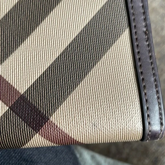 Burberry Wallet - Picture 6 of 12